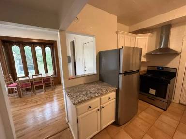 Main picture of 1801 Milvia St