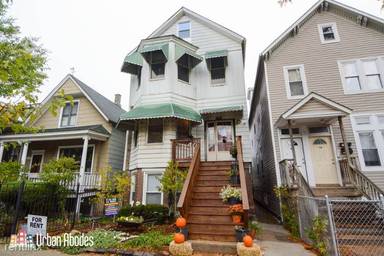 Main picture of 2456 W Moffat St