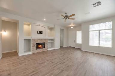 Main picture of 23602 N 21st St