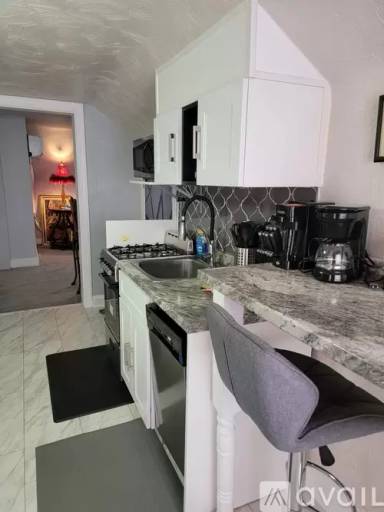 Main picture of 707 Prospect Ave