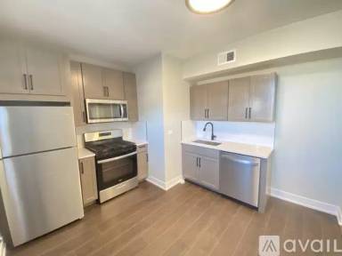 Main picture of 3150 W Sunnyside Ave