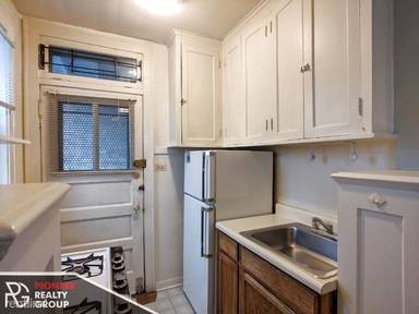 Main picture of 3618 N Marshfield Ave