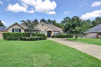 Main picture of 11827 Crusselle Dr