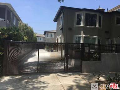 Main picture of 1121 N Sweetzer Ave