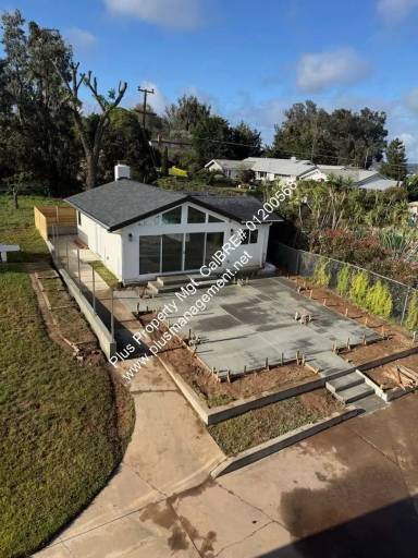 Main picture of Lake Marie Dr