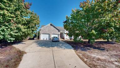 Main picture of 17 Green Spring Dr