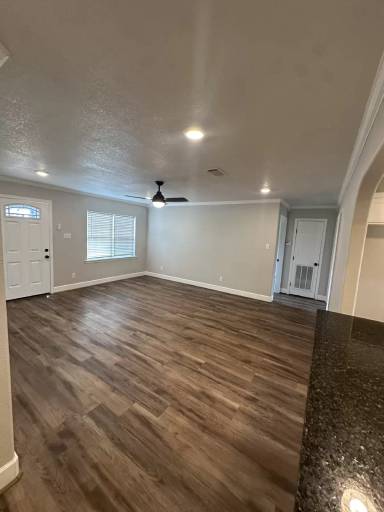 Main picture of 1320 S 35th St