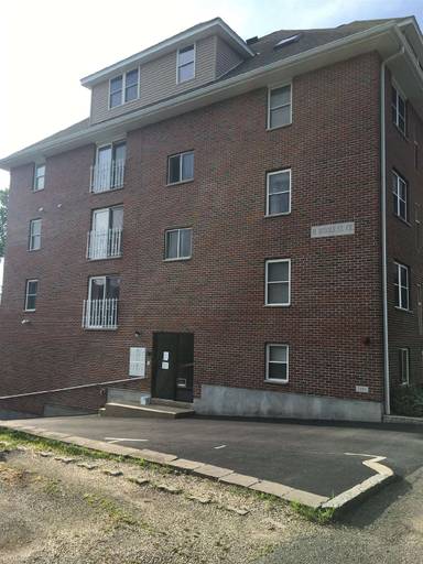 Main picture of 10 Middle Street Ct