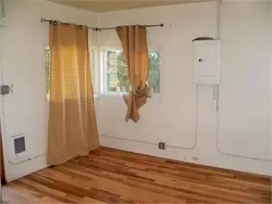 Main picture of 540 1/2 Ryan St