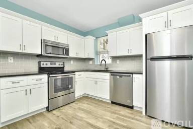 Main picture of 82 Chestnut St