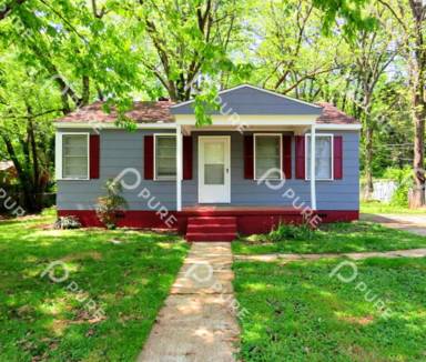 Main picture of 903 Crestline Rd NW