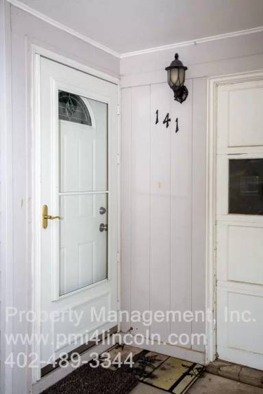 Main picture of 141 S 46th St