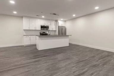 Main picture of 1065 Tremont St
