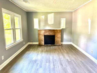 Main picture of 320 Indiana Ave