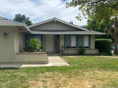 Main picture of 2940 Seminole Way