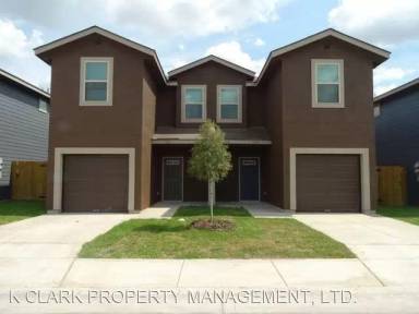 Main picture of 6922 Lakeview Dr