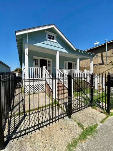 Main picture of 1928 Burdette St