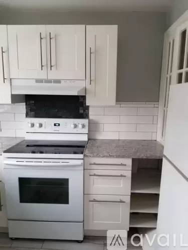 Main picture of 876 Windermere Ave
