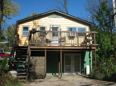 Main picture of 347 1/2 S Davisson St