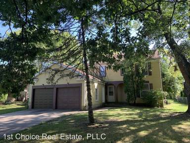 Main picture of 2700 Narraganset Dr