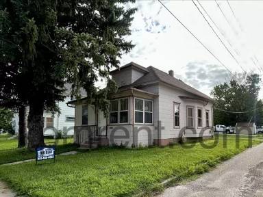 Main picture of 506 7th St NE