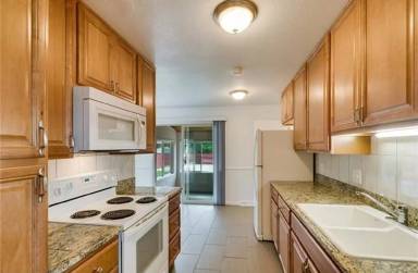 Main picture of 479 Kingston St