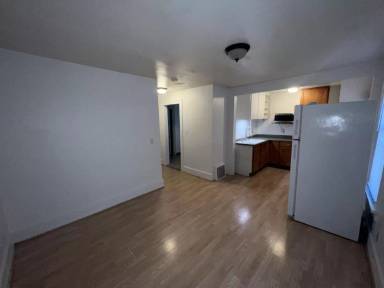 Main picture of 1421 Merrill St