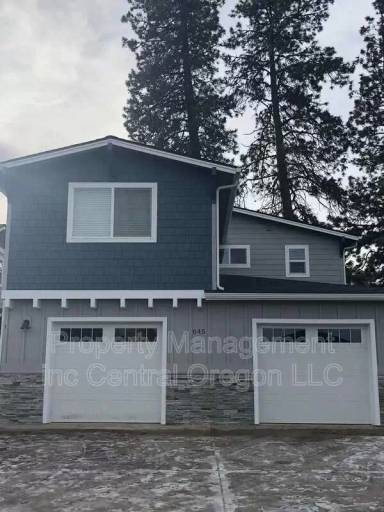 Main picture of 645 SE Reed Market Rd