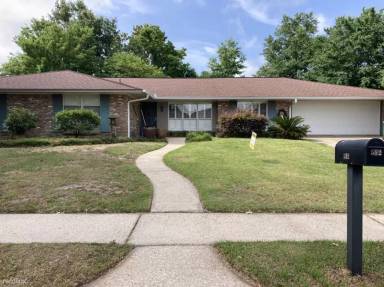 Main picture of 582 Mockingbird Dr