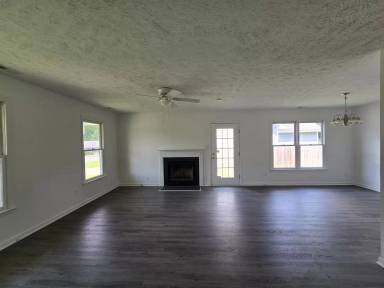 Main picture of 1521 Kara Ct