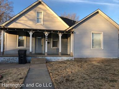Main picture of 1004 E Broadway St