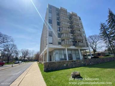 Main picture of 715 W Michigan Ave