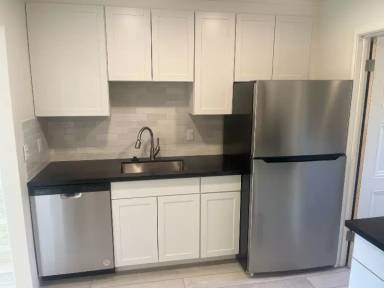 Main picture of 804-16 Kelly Way