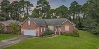 Main picture of 815 Pelican Dr