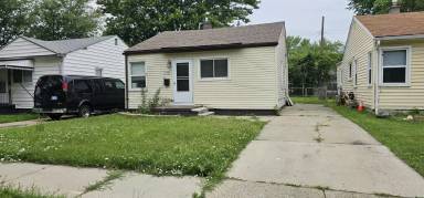 Main picture of 13935 Knox Ave