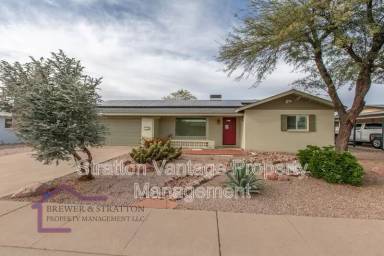 Main picture of 5428 E Des Moines St