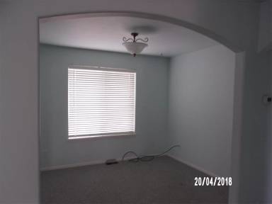 Main picture of 2440 Glen View Dr