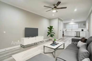 Main picture of 4015 Bellefontaine St