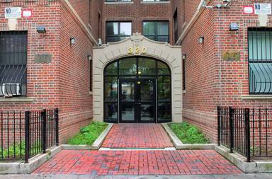 Main picture of 320 Sterling Street Apartments