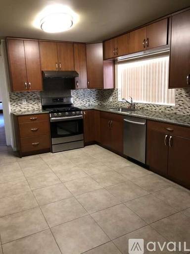 Main picture of 5730 Adeline St