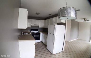 Main picture of 402 Gastel Cir