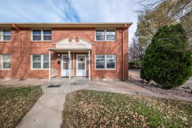 Main picture of 1009 Constitution Rd