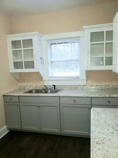 Main picture of 116 Wilson St N