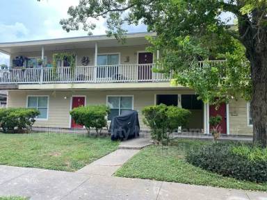 Main picture of 901 Furman Ave