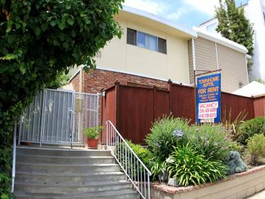 Main picture of 1611 Glendon Ave