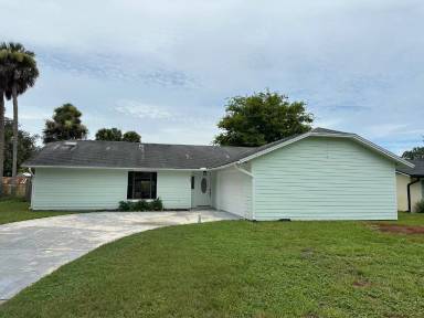 Main picture of 702 Green Rd