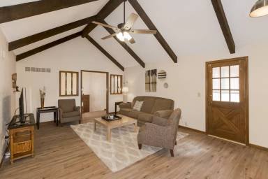 Main picture of 6430 Acuff St