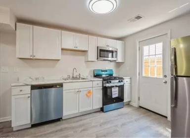 Main picture of 2155 N Mobile Ave