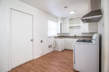 Main picture of 3320 Itasca St