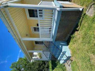 Main picture of 1718 Monsview Pl